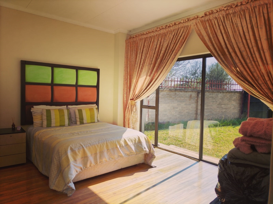 5 Bedroom Property for Sale in Mmabatho Unit 6 North West